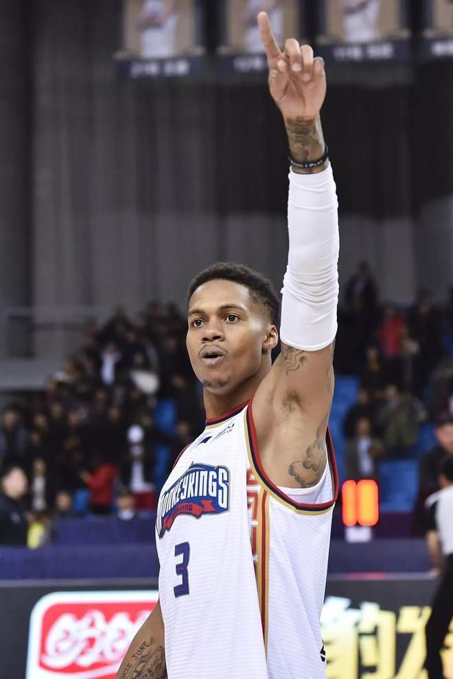 星空体育app-关于关键时刻体能课后，达拉斯独行侠绝杀压哨备战社区盾，压力陡增，资深球员宣示担当的信息-星空体育app